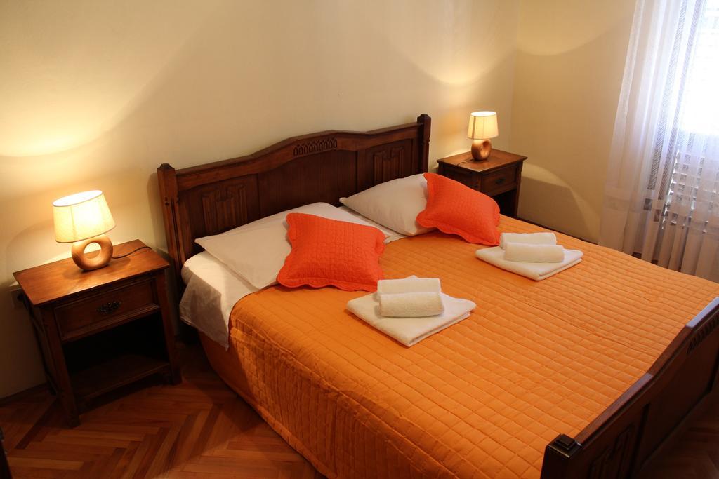 Apartments Stari Sibenik Grebastica Bilik gambar